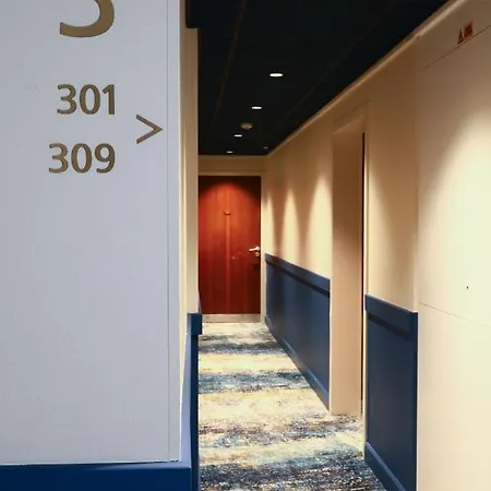Western Salvator Centre Hotel 3*
