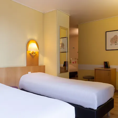 Western Salvator Centre Hotel 3*