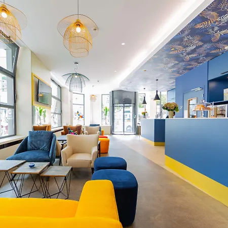 Western Salvator Centre 3* مُلووز