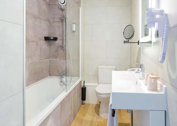 Western Salvator Centre Hotel 3*