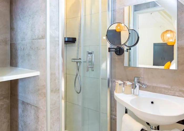 Hotel Western Salvator Centre