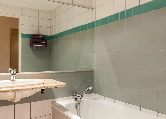 Western Salvator Centre 3*